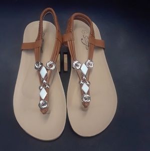 Sandals (MY WHOLE CLOSET IS ANY 2 FOR $15. JUST BUNDLE AND SEND OFFER)